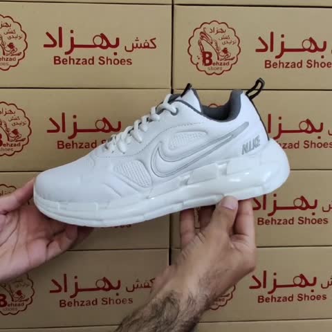 کتونی نایک مردانه پسرانه سایز 40 تا 45 رنگ سفید زیره کپسولی کفی طبی لژ 4 سانتی رویه چرم صنعتی