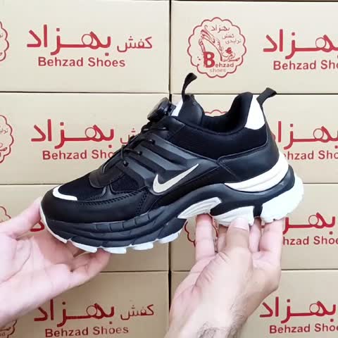 کتونی نایک زنانه دخترانه رنگ مشکی سایز 37 تا 40 بند پُمپی زیره پیو کفی طبی پاشنه چهار و نیم سانتی رویه چرم صنعتی 