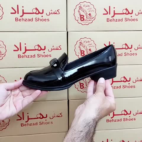 کالج راحتی زنانه دخترانه رنگ مشکی سایز 37 تا 42 زیره پیو پاشنه 3 سانتی رویه ورنی کیفیت عالی سبک راحت