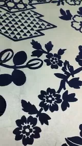 کاغذ دیواری آلمانی مخمل سبز فسفری گل آبی کاربنی برجسته (پس کرایه)