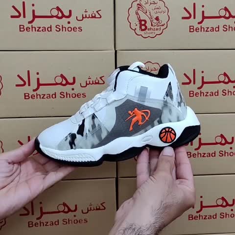 کتونی طرح بسکتبال بچه گانه اسپرت پسرانه سایز 31 تا 37 رنگ سفید زیره پیو لژ 4 سانتی بند پمپی فنری رویه چرم صنعتی سبک راحت