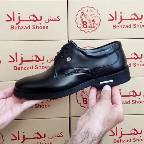 کفش تمام چرم طبیعی گاوی مردانه پسرانه سایز 40 تا 45 رنگ مشکی زیره پیو تزریق کفی طبی  پاشنه 3 سانتی آستر چرم میشن سبک 