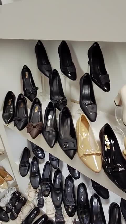 کفش مجلسی زنانه پاشنه دار 5 سانت ورنی نوک تیز مدل پشت باز