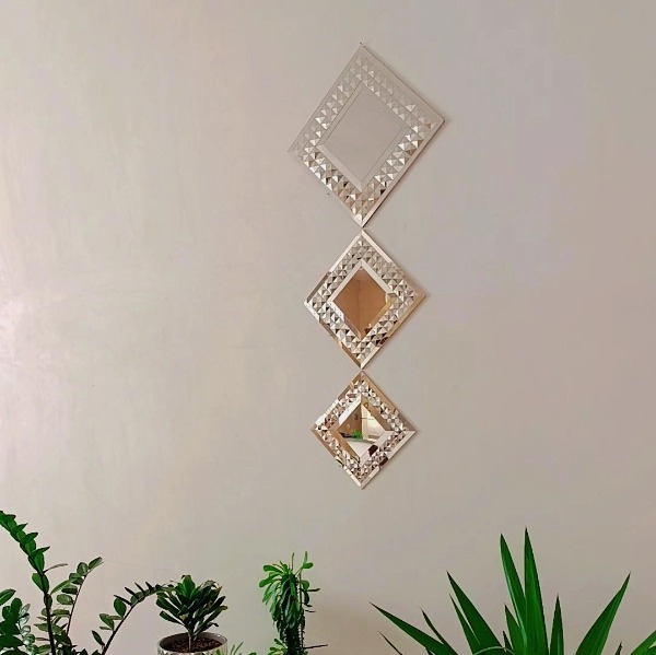 دیوار کوب آینه ای