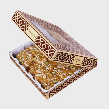 سوهان عسلی تخت جعبه مقوایی 450 گرمی