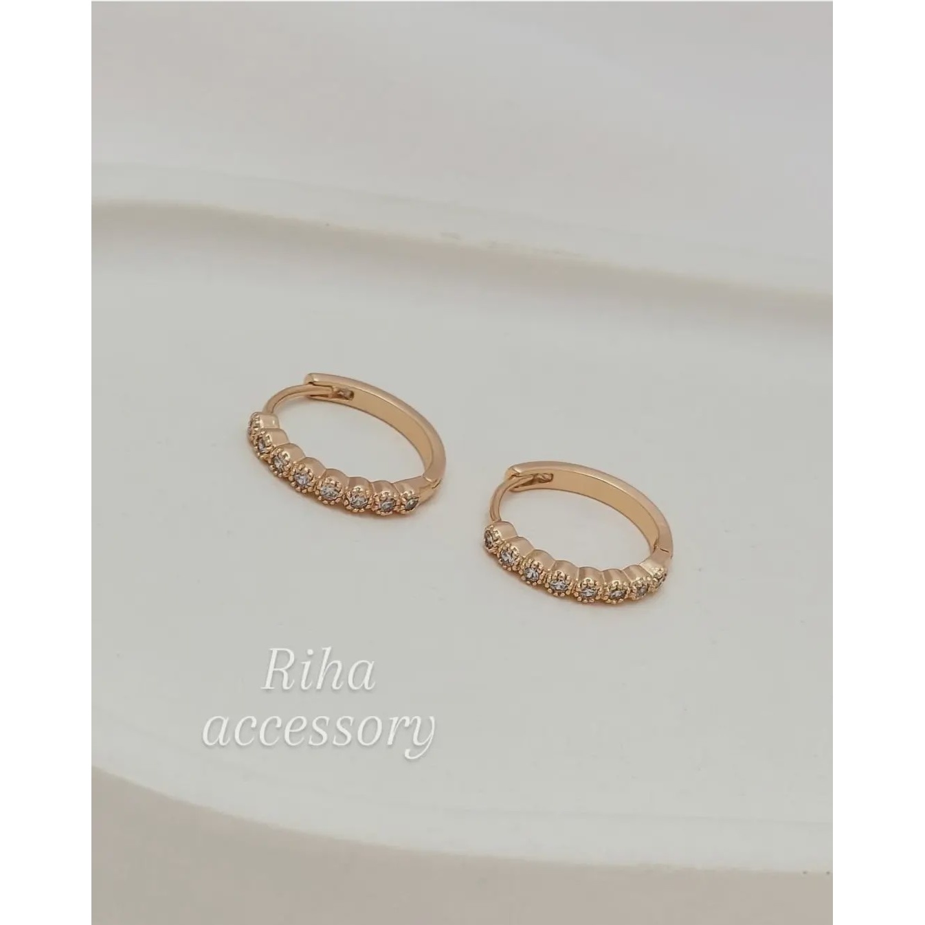 گوشواره حلقه ای نگین دار