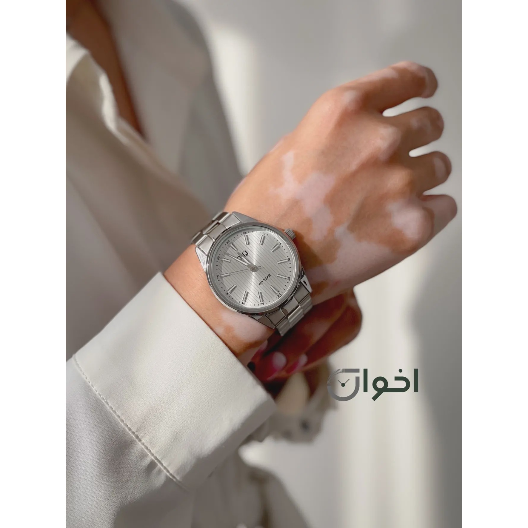 ساعت کیو اند کیو فلزی شرکتی مردانه
