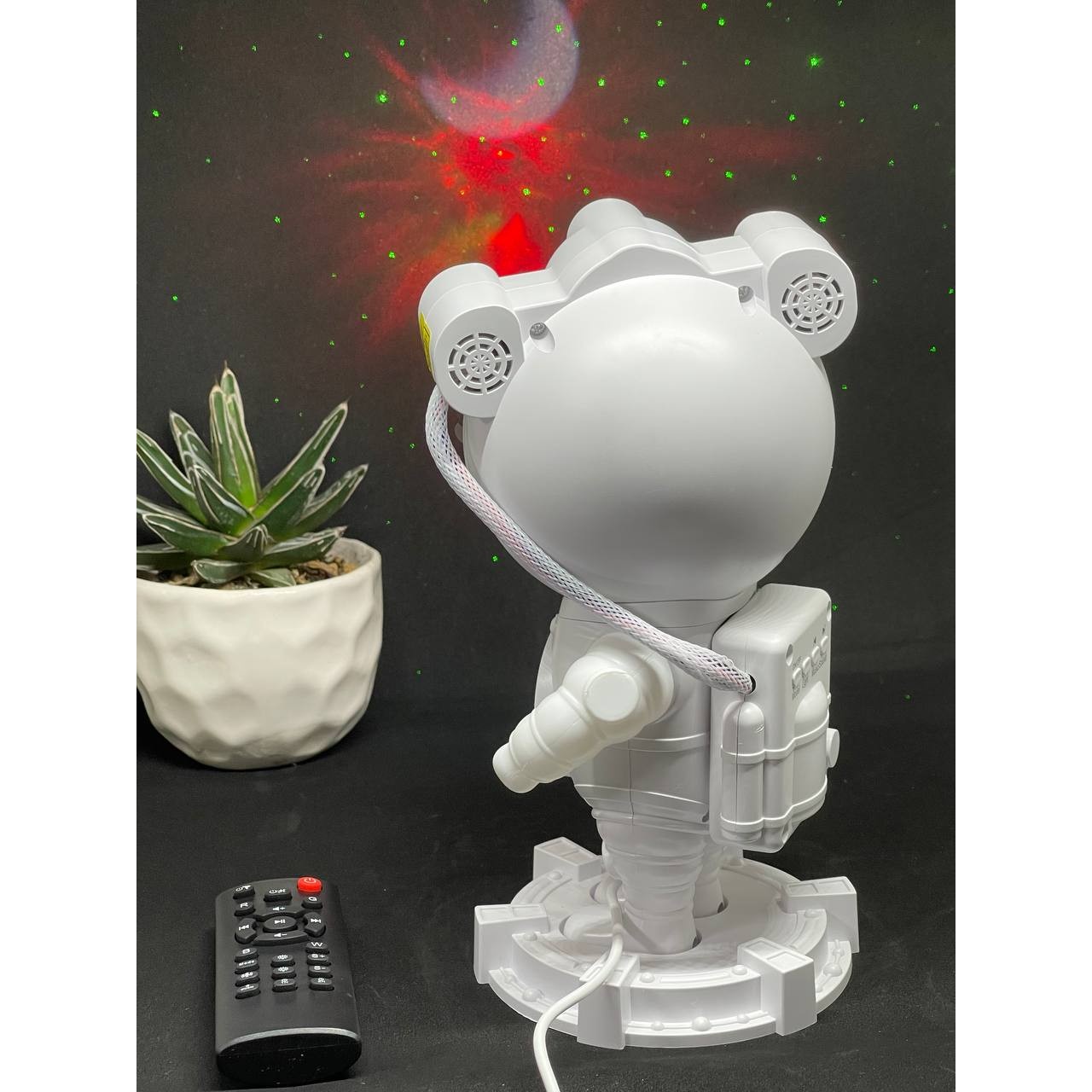 اسپیکر و چراغ مدل آدم فضایی اسپیکردار Space Theme Speaker  Light  LED Lighting  Sound