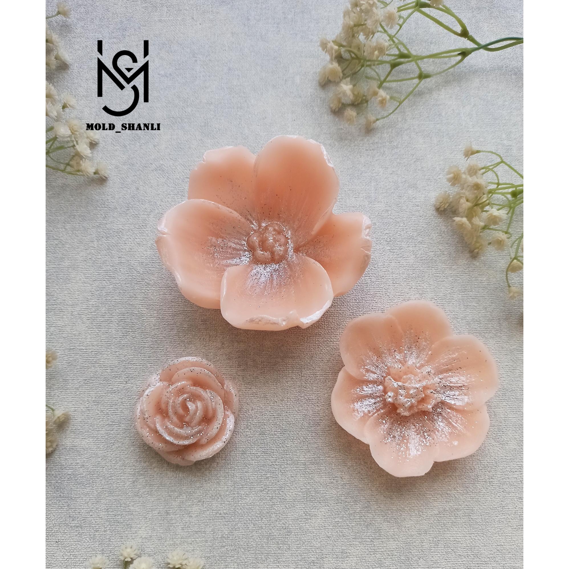 قالب سیلیکونی گل نیلوفر برای شمع سازی و رزین