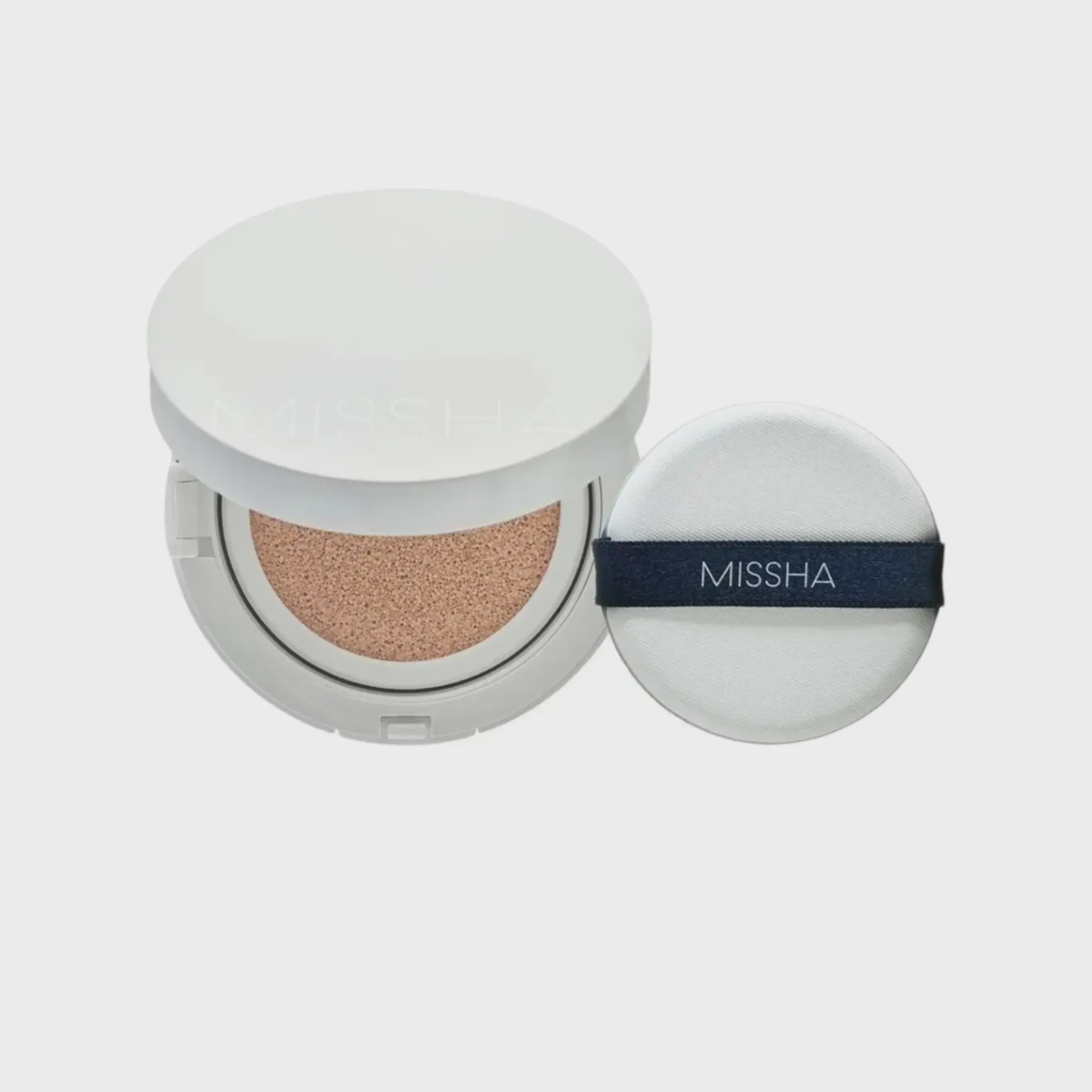 کوشن مرطوبکننده و درخشانکننده میشا Missha Magic Cushion Moist Up SPF50PA