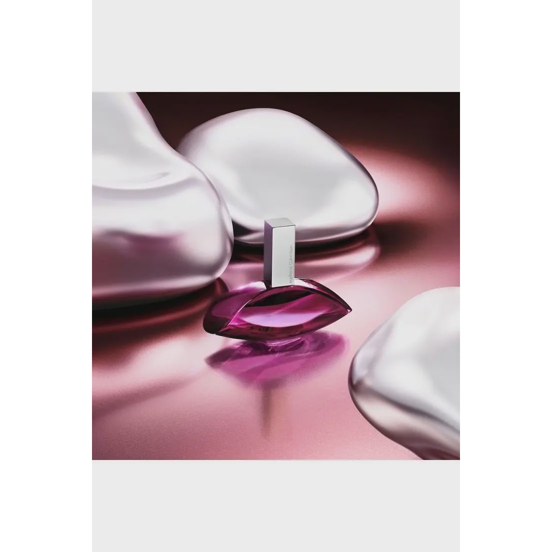 عطر ادکلن ایفوریا زنانه از 10 تا 100 میل با ضمانت ماندگاری جیوادان Givaudan