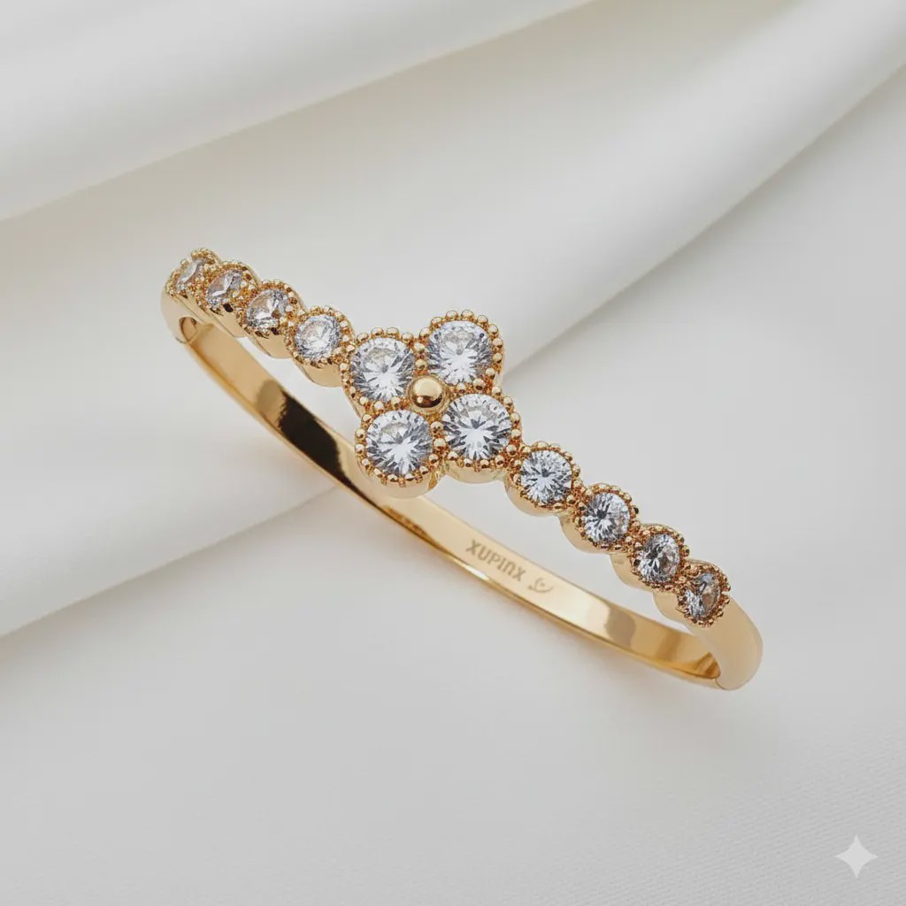 بنگل ژوپینگ طرح ونکلیف چهاربرگ نگیندار رنگ طلایی