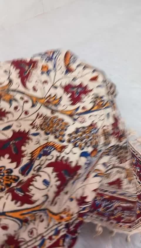 رومیزی قلمکار 60 در 60 سانتی متر با طرح برگ و خوشه انگور