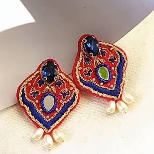گوشواره(گلدوزی شده با دست)