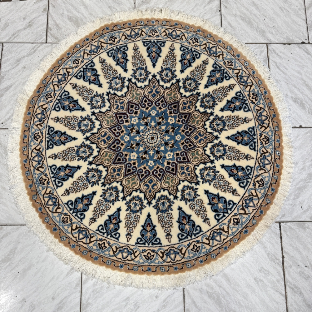 فرش دستبافت گرد نایین کد 68 مدل 77824444