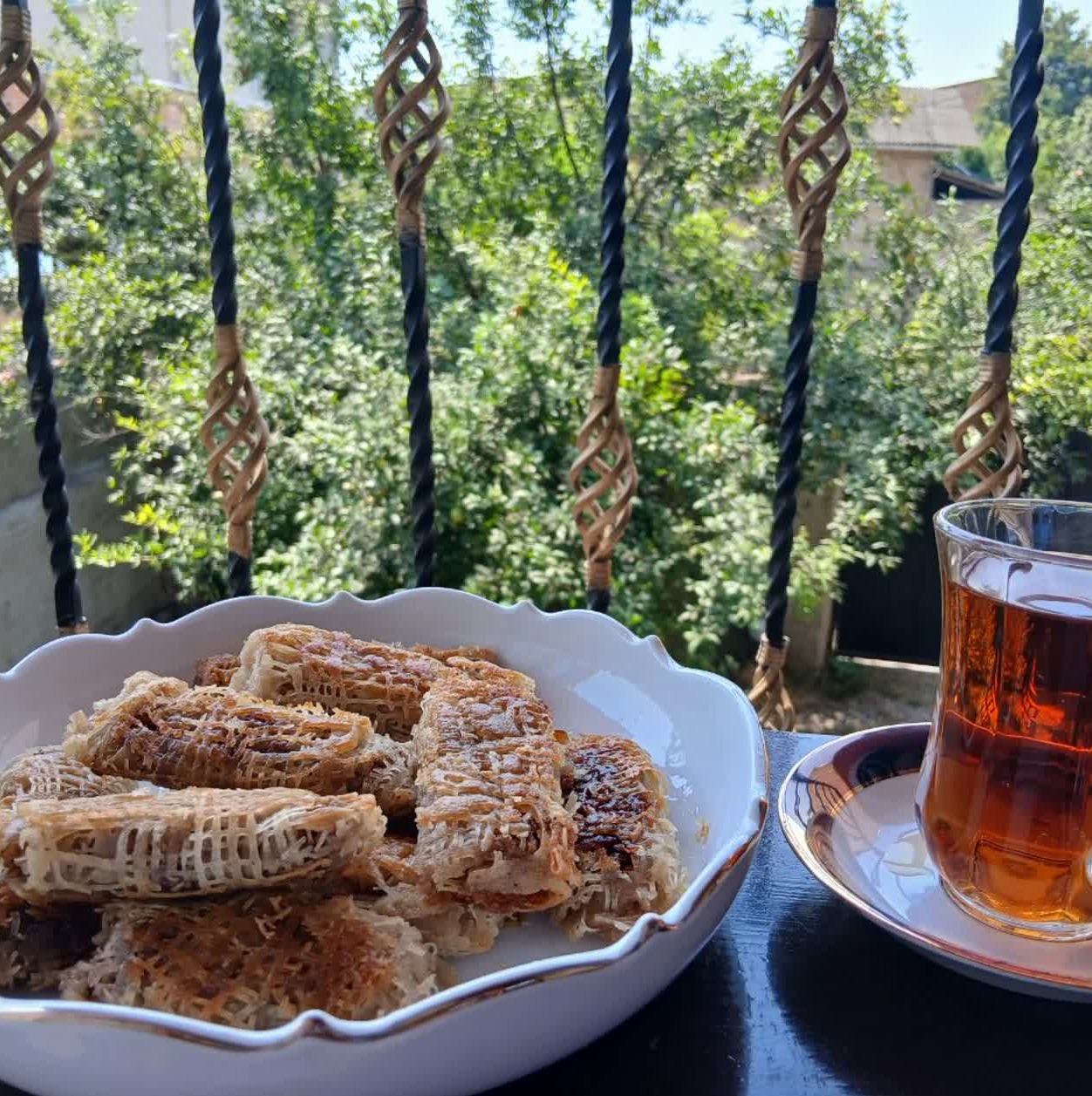 رشته خشکار اصل گردویی پر مغز با مواد درجه یک 