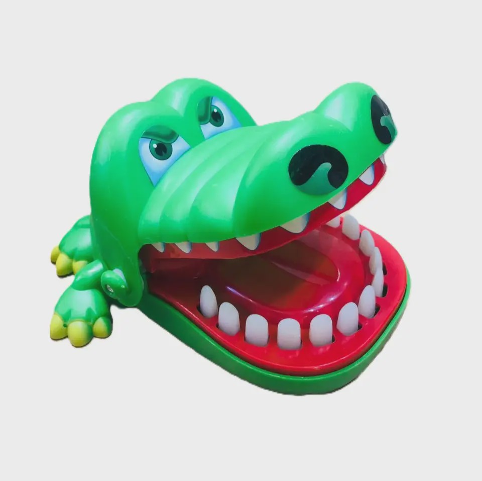 تله کروکودیل گازگیر تمساح دندانی 1631A Shu Cheng Toys