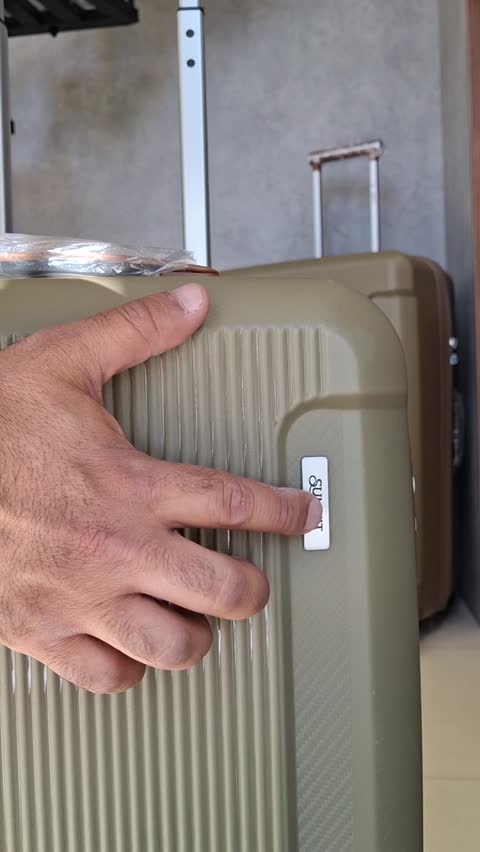 چمدان سایز بزرگ pp نشکن کد 2 سامیت