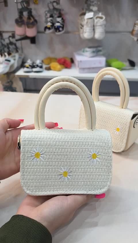کیف دخترانه بابونه سایز مینی بند بلند جنس درجه یک