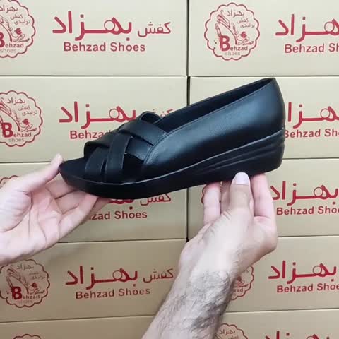 کفش تابستانی جلو باز زنانه دخترانه رنگ مشکی سایز 37 تا 41 زیره پیو لژ 4 سانتی رویه چرم صنعتی