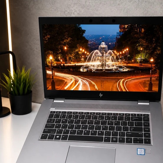 لپتاپ اچپی HP Zbook Studio G5 پردازنده Core i7 نسل 8 رم 16 گیگ حافظه 512SSD گرافیک 4 گیگ مجزا