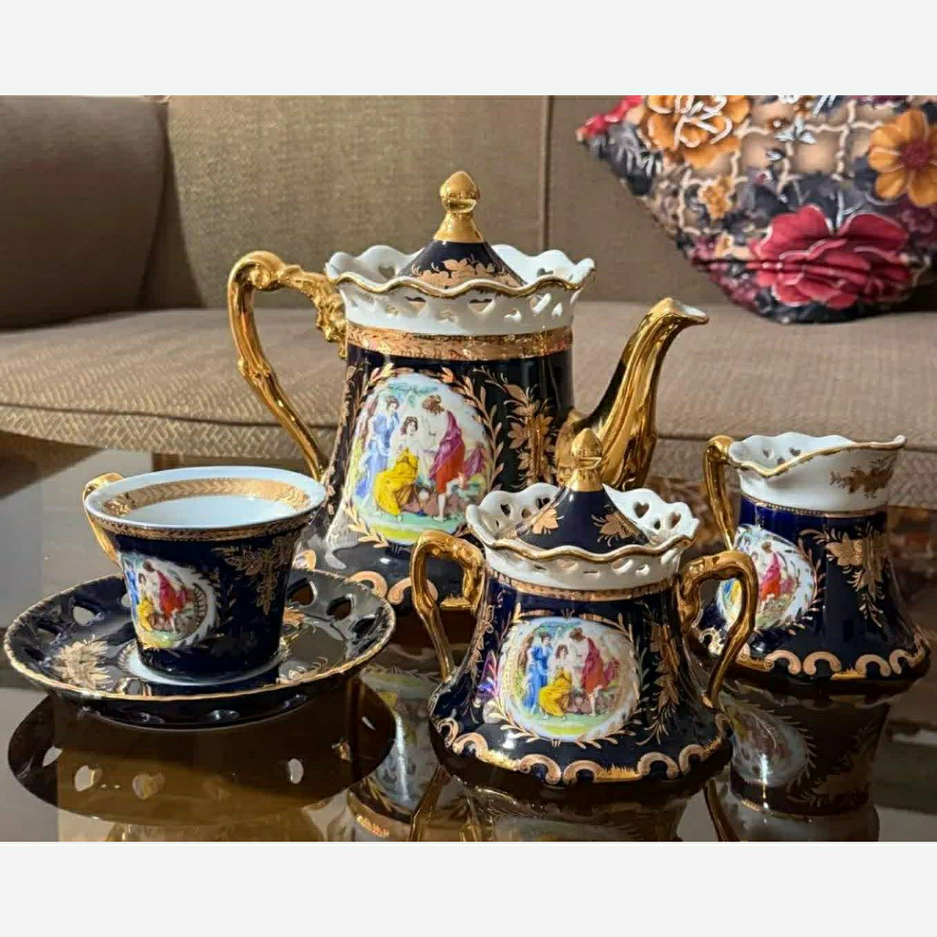 چایخوری جوانا سه دختر 