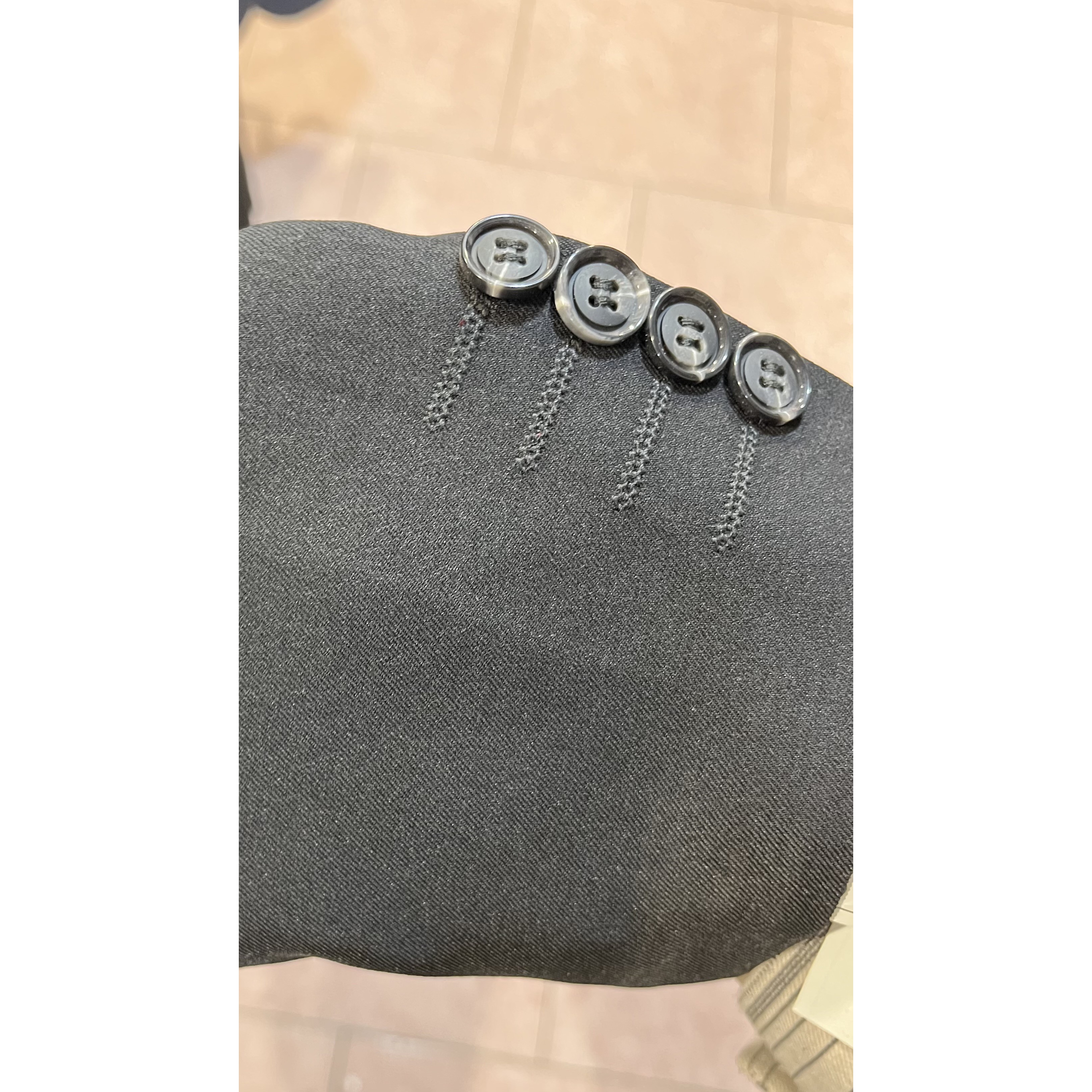کت شلوار مردانه رنگ مشکی شش دکمه دبل برست برند massimo dutti