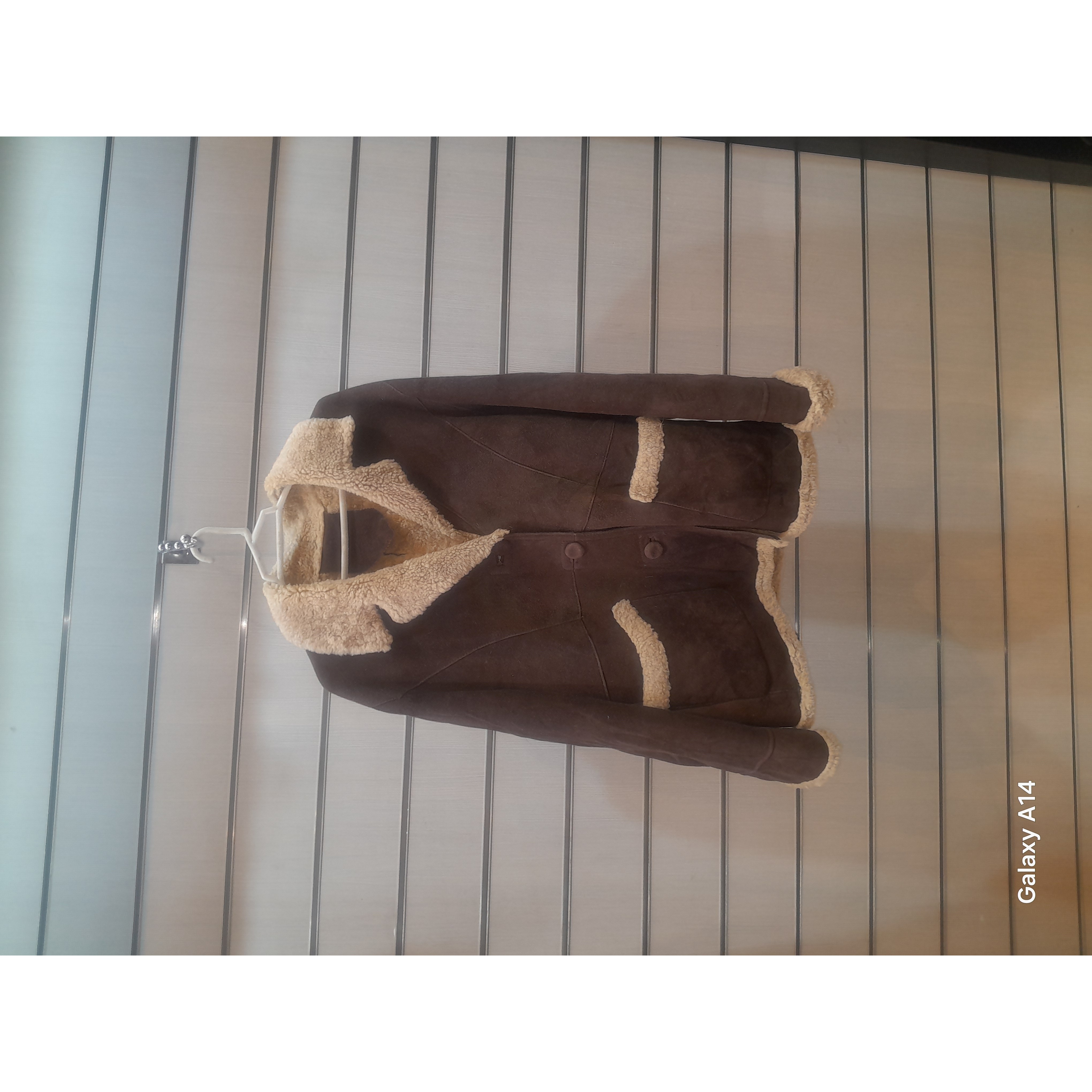 اورکت یونیسکس پوست بوفالو یقه پوست گوسفندمیرینوس اصلی برند leather SAJAD بادام بسیار بالا