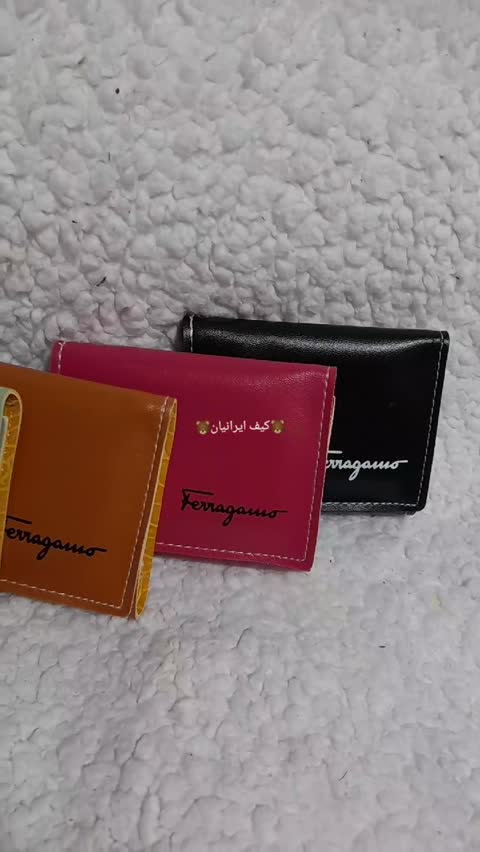 کیف پول در رنگ بندی