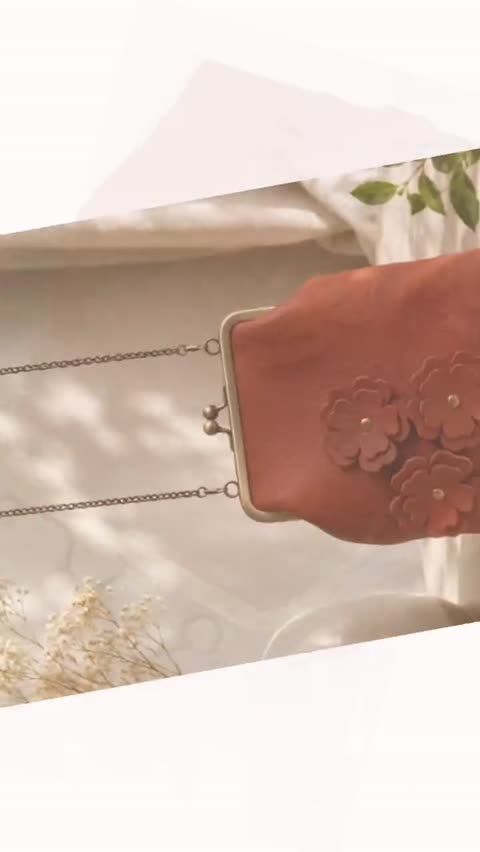 کیف چرم گلدار
