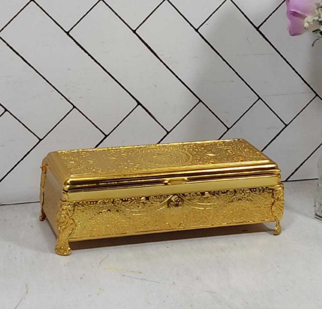 جا کاردی صندوقی طلایی زومبا (پسکرایه)