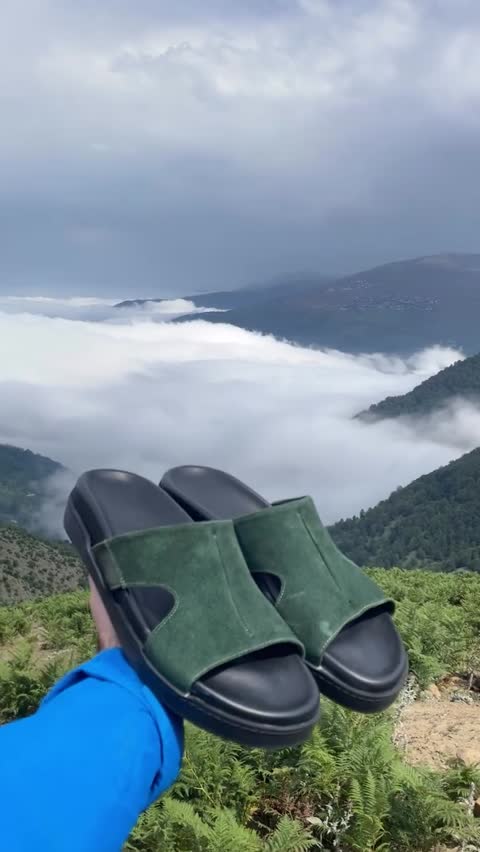دمپایی چرم کلاسیک پلاس