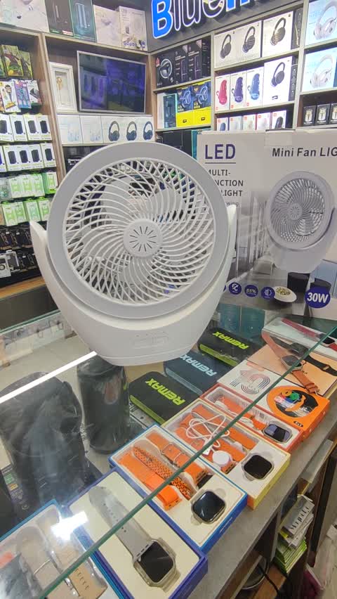پنکه رومیزی به همراه چراغ LED و پاوربانک