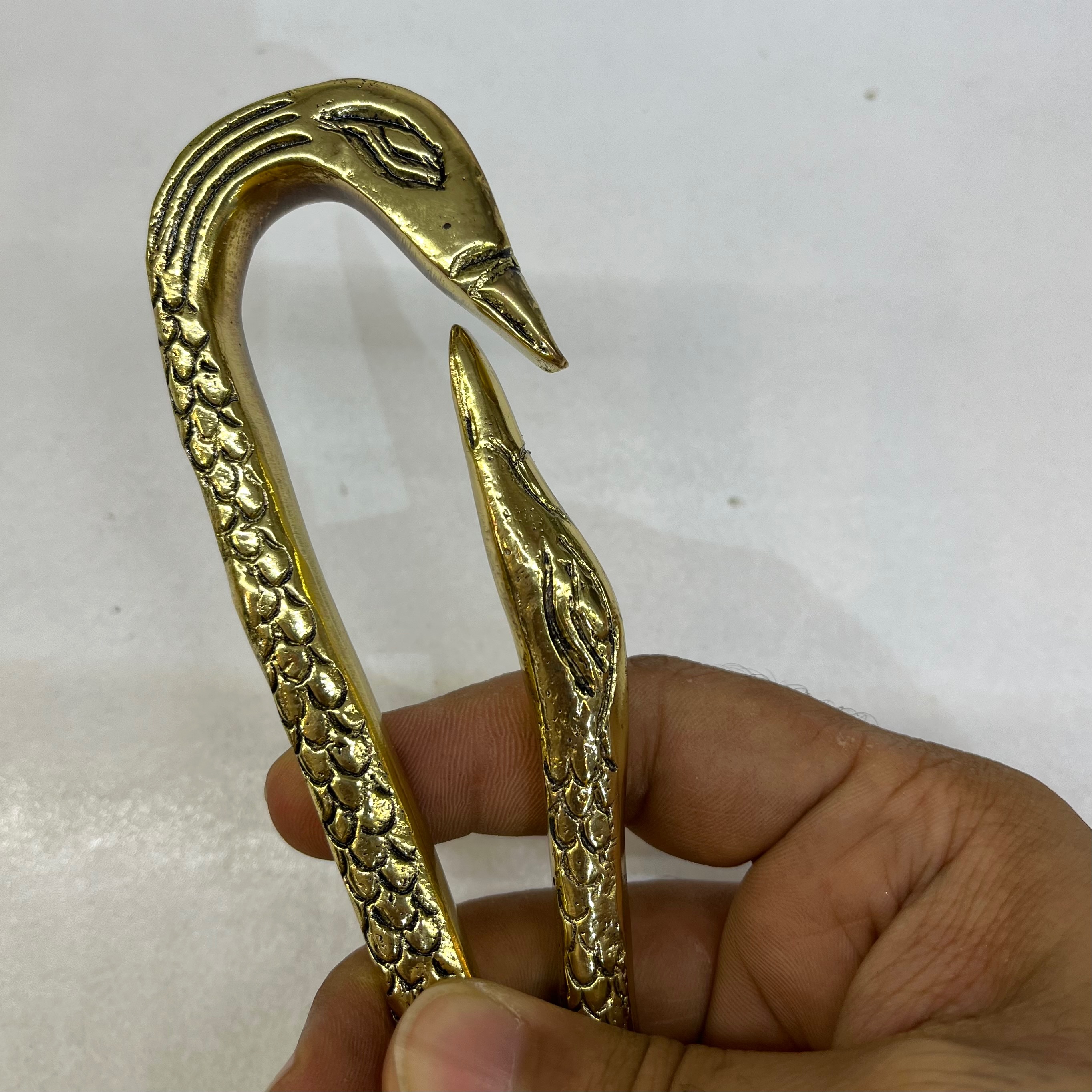 مجسمه تندیس پرنده قو عاشق کوچک جنس برنج(برنز)