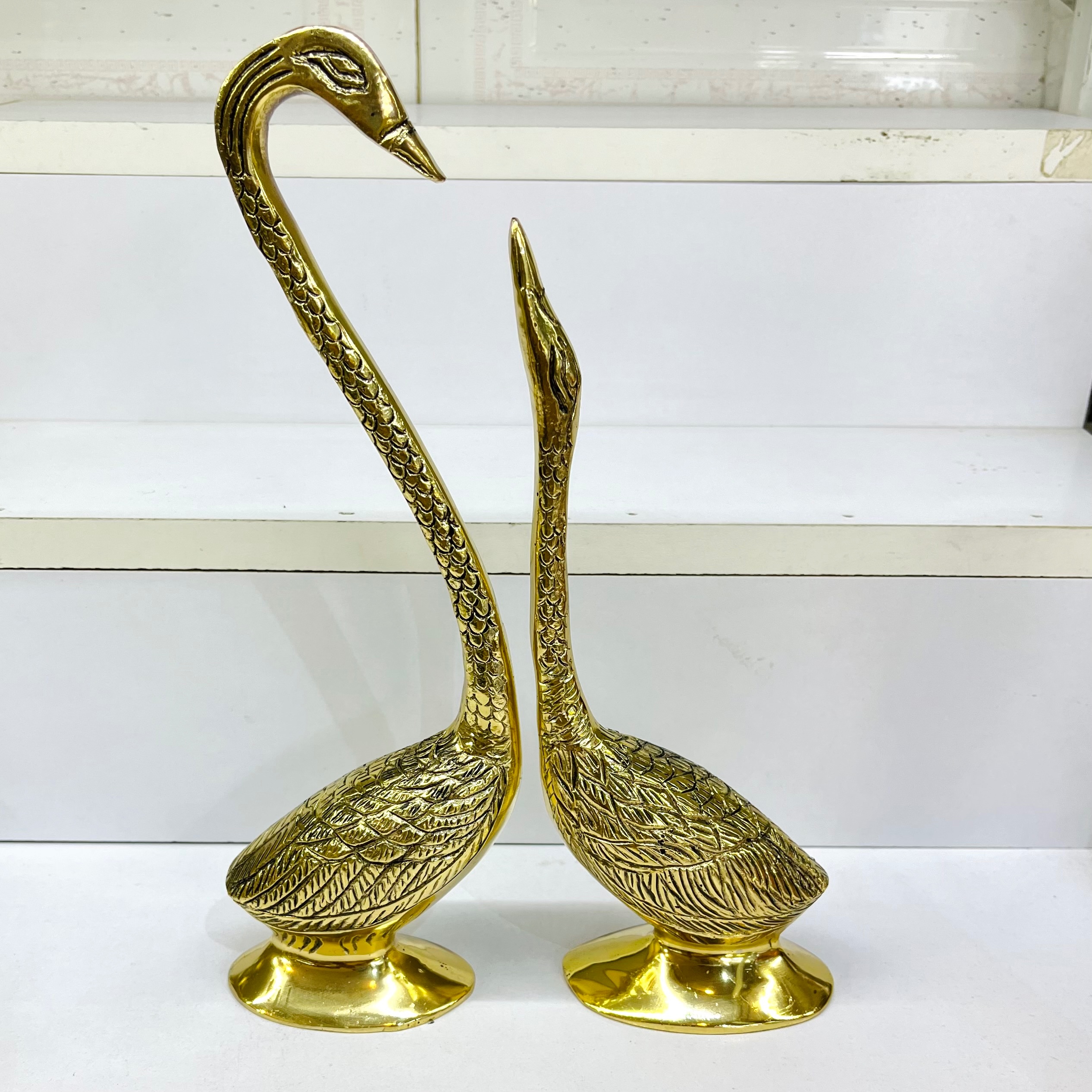 مجسمه تندیس پرنده قو عاشق کوچک جنس برنج(برنز)