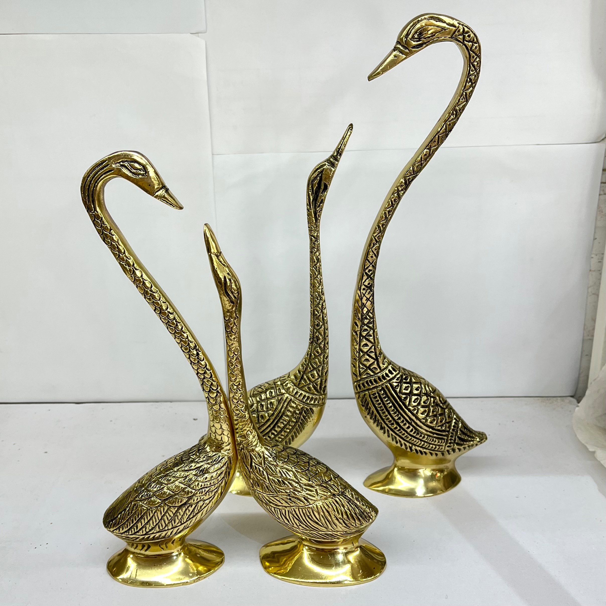 مجسمه تندیس پرنده قو عاشق کوچک جنس برنج(برنز)