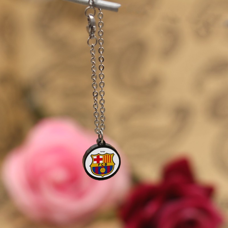 آویز ساعت زنانه ناکسیگو مدل شب تاب طرح بارسلونا کد AW7220