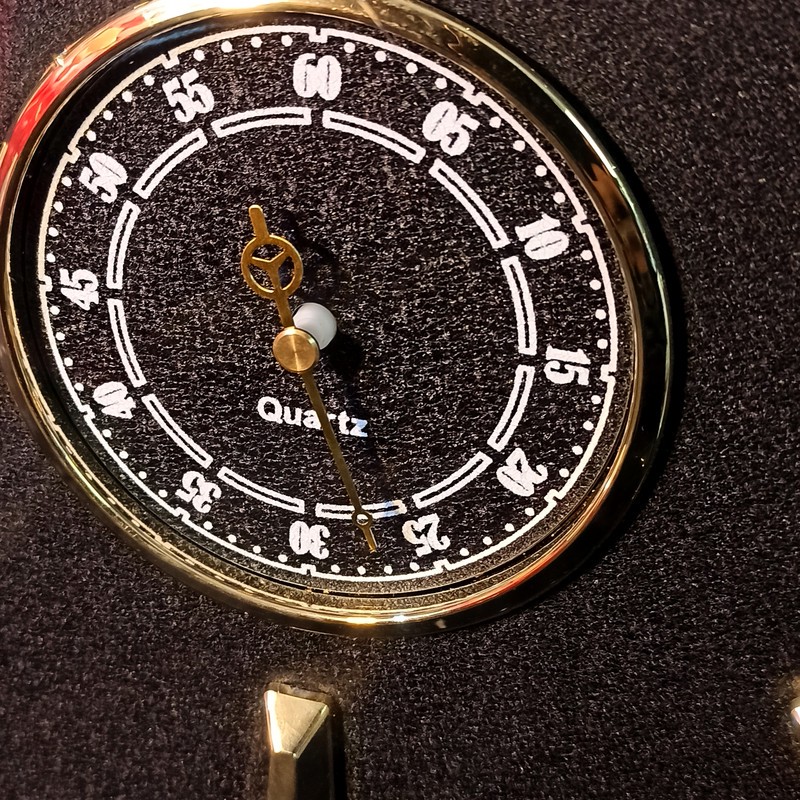 ساعت دیواری شوبرت مدل 5310GNB