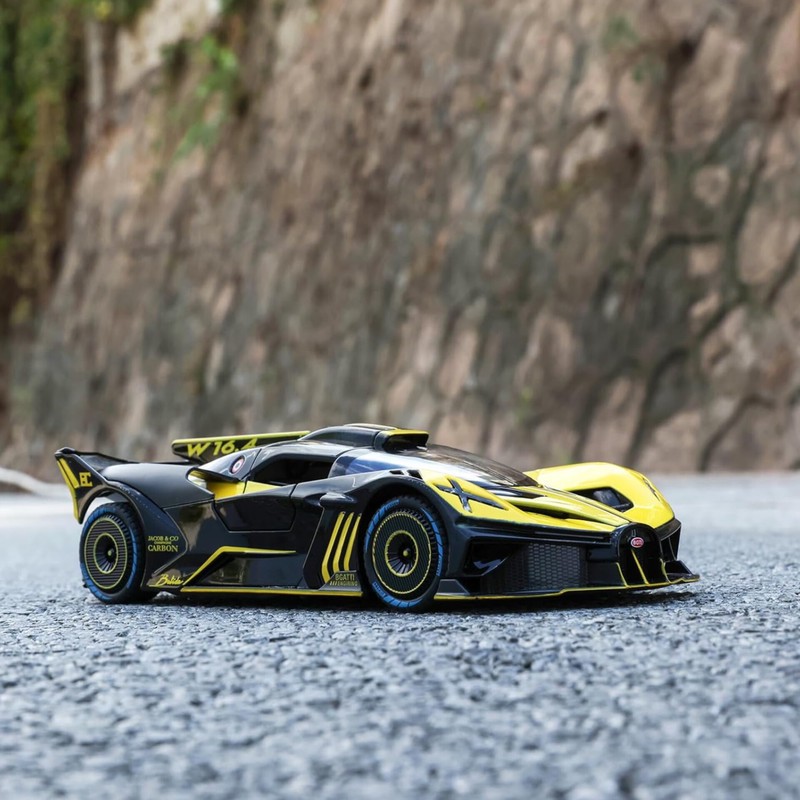 ماکت ماشین ناب سل مدل بوگاتی بولاید فلزی دودزا چراغدار موزیکال کد BUGATTI BOLIDE 1 24