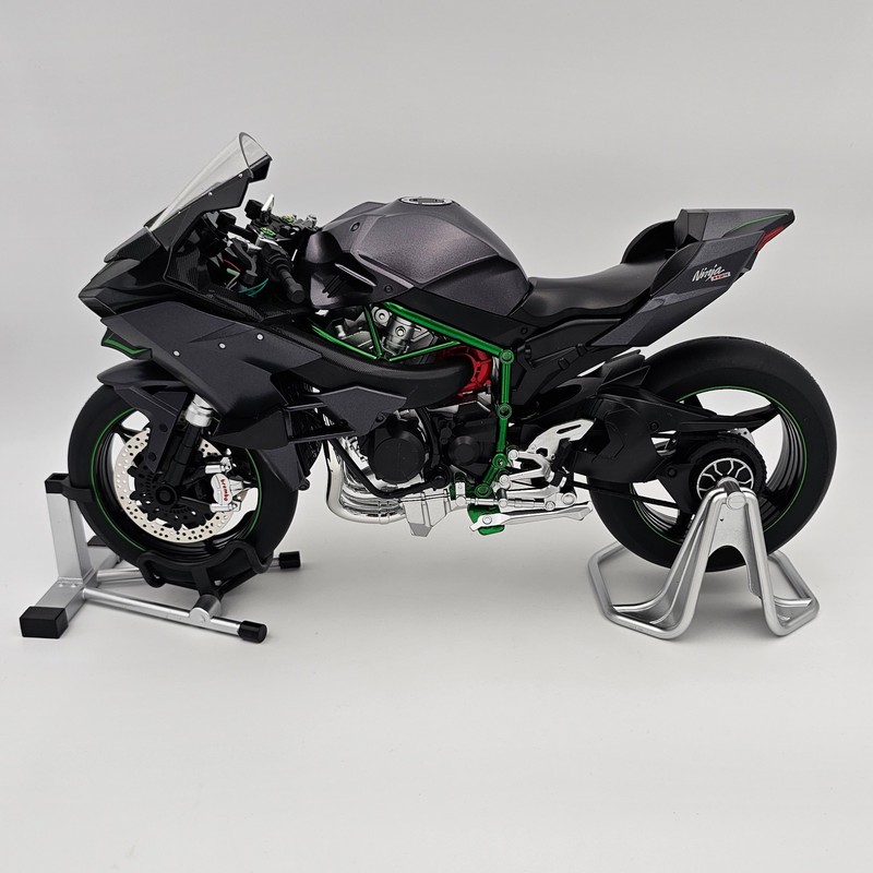 موتور بازی مدل kawasaki h2r
