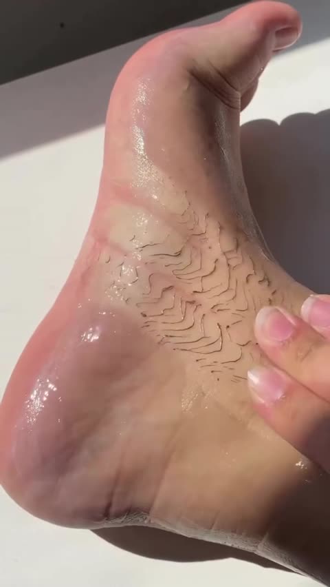 ماسک پا جورابی لایه بردار هلو و ماکارون بیواکوا