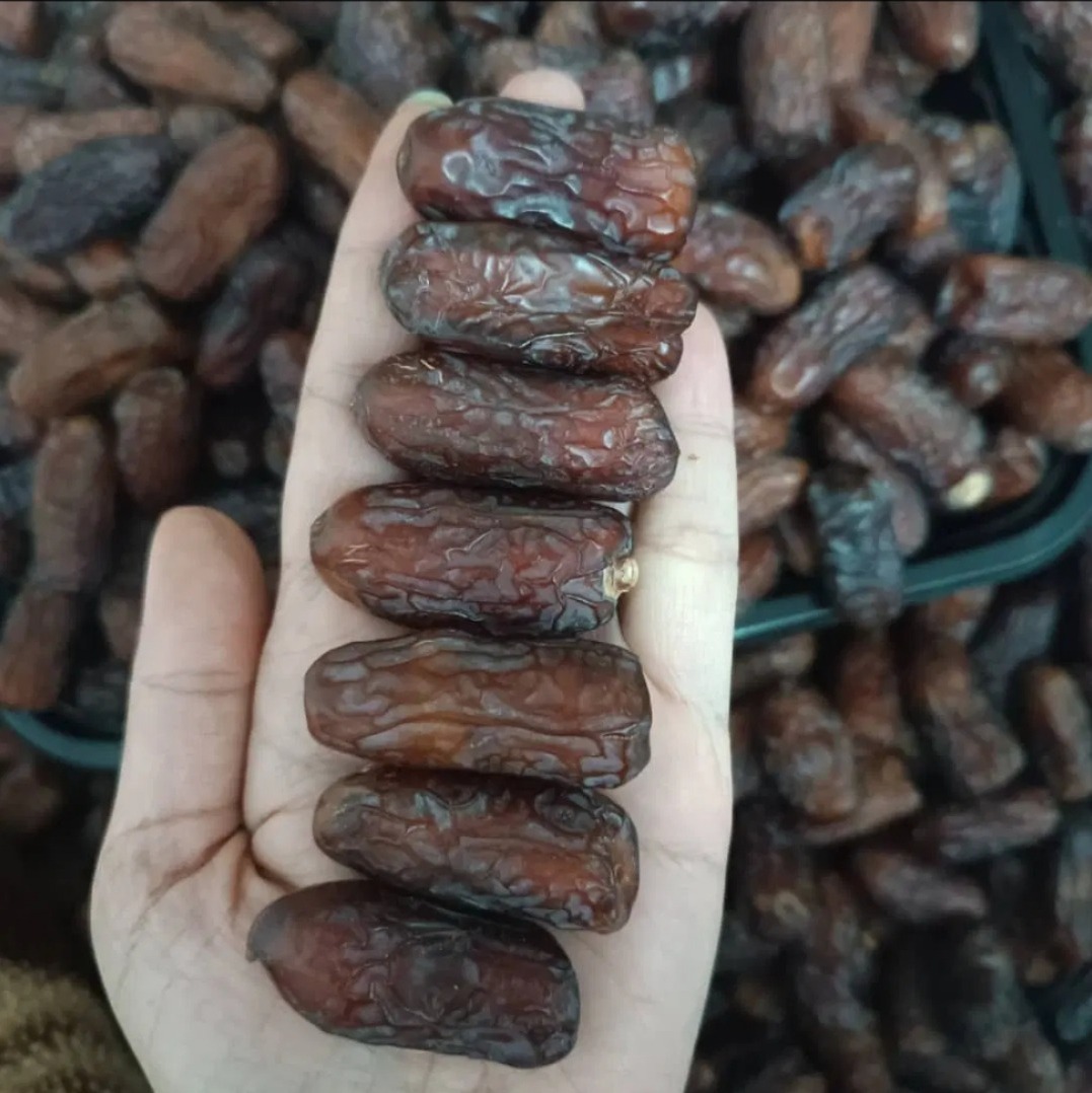 خرما پیارم 8کیلویی درشت درجه 1ارسال رایگان 