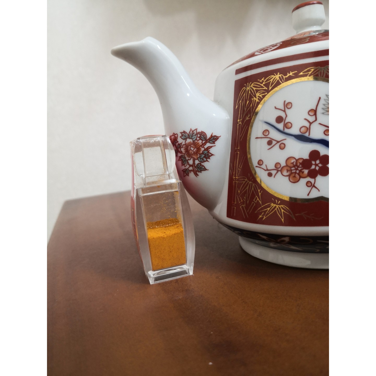 پودر زعفران شاهانه نیم مثقال (2.3گرم) / کدE2