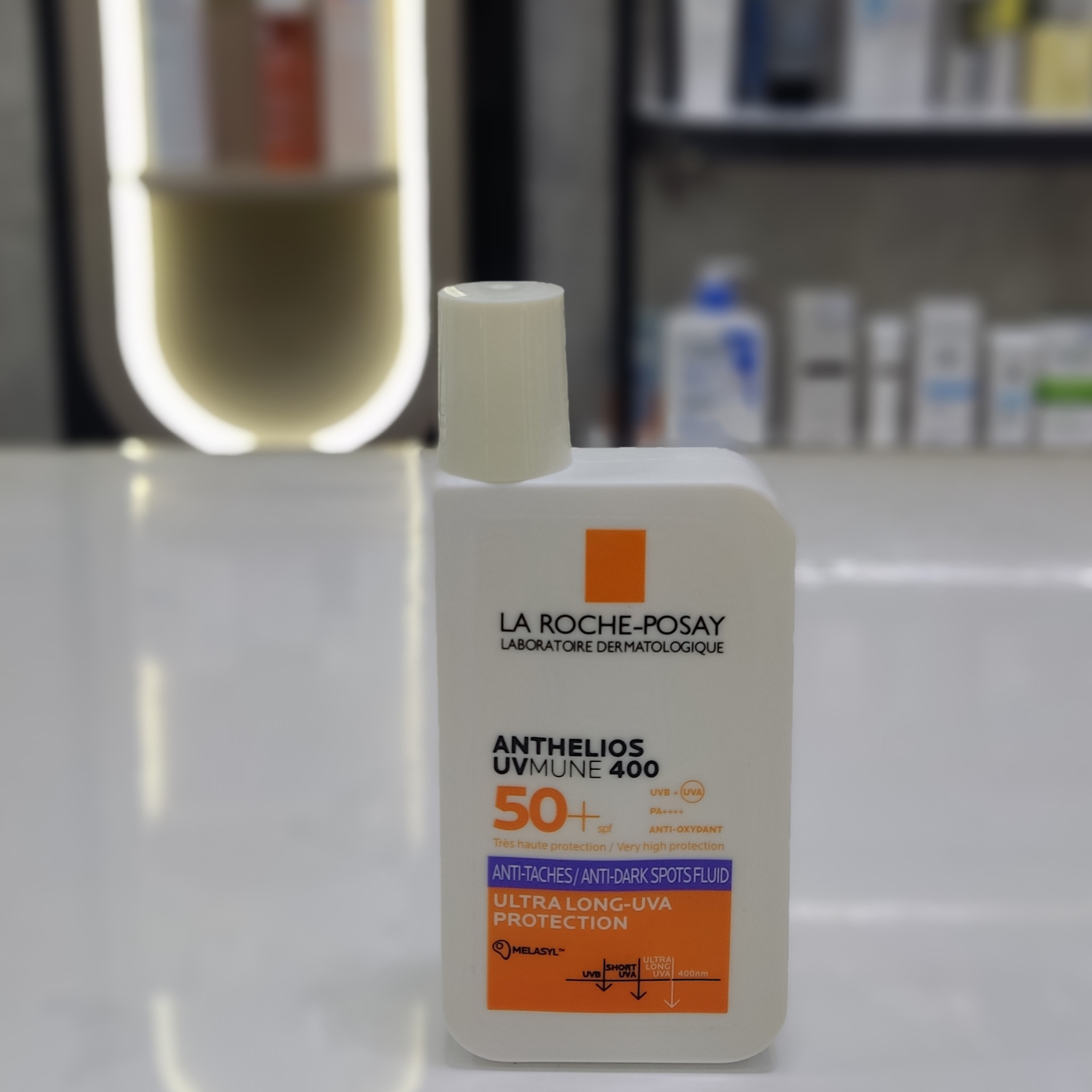 فلوئید ضد آفتاب ضد لک لاروش پوزای La roche-posay