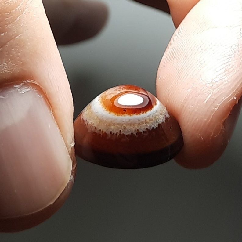 عقیق سه پوست ( باباقوری مژه دار ) خوشرنگ اصل معدنی