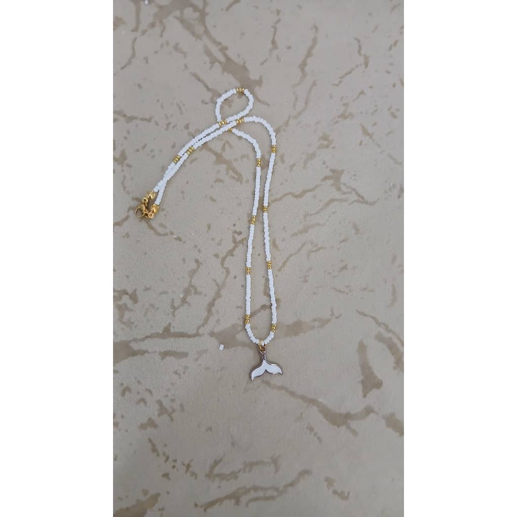 گزدنبند دم وال سفید