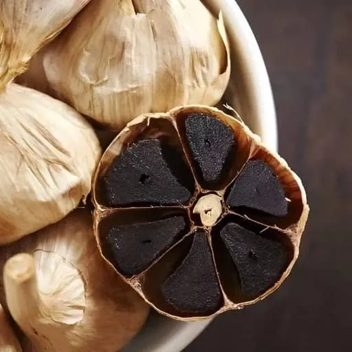 سیر سیاه درشت صادراتی 1 کیلو (تخمیر 90 روز، بدون گاز گوگرد)