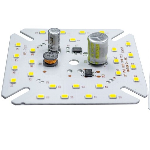 چیپ لامپ ال ای دی 30 وات ماژول دی او بی 2 خازنه رنگ سفید مهتابی مناسب جهت تعمیر لامپ ms Dob 30w