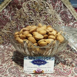 بادام سنگی ابی (1 کیلویی)