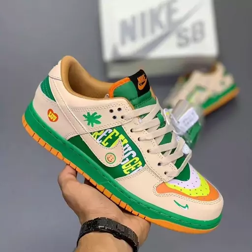 کتونیNike SB Dunk Low کیفیت درجه یکسایز40تا45 یک کار خاص ومتفاوت برای خاص پسندها کیفیت مستر  ویتنام